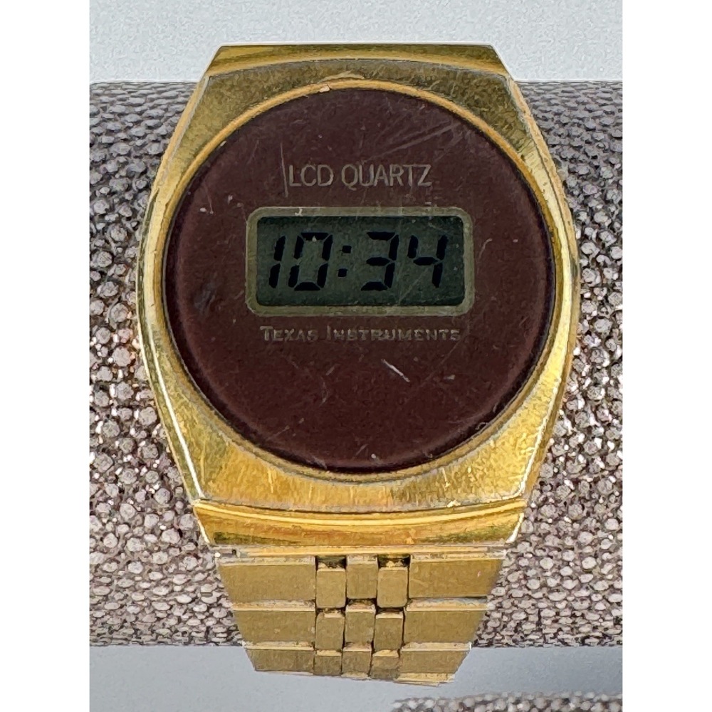 exas Instruments TI3H LCD Quartz Digital Watch Gold Tone 1970s Working